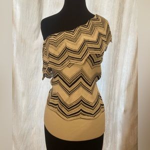 White House Black Market one-should top